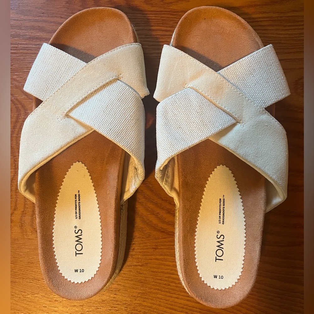 Tom’s Ivory Suede Woven Paloma Sandal Womens 10